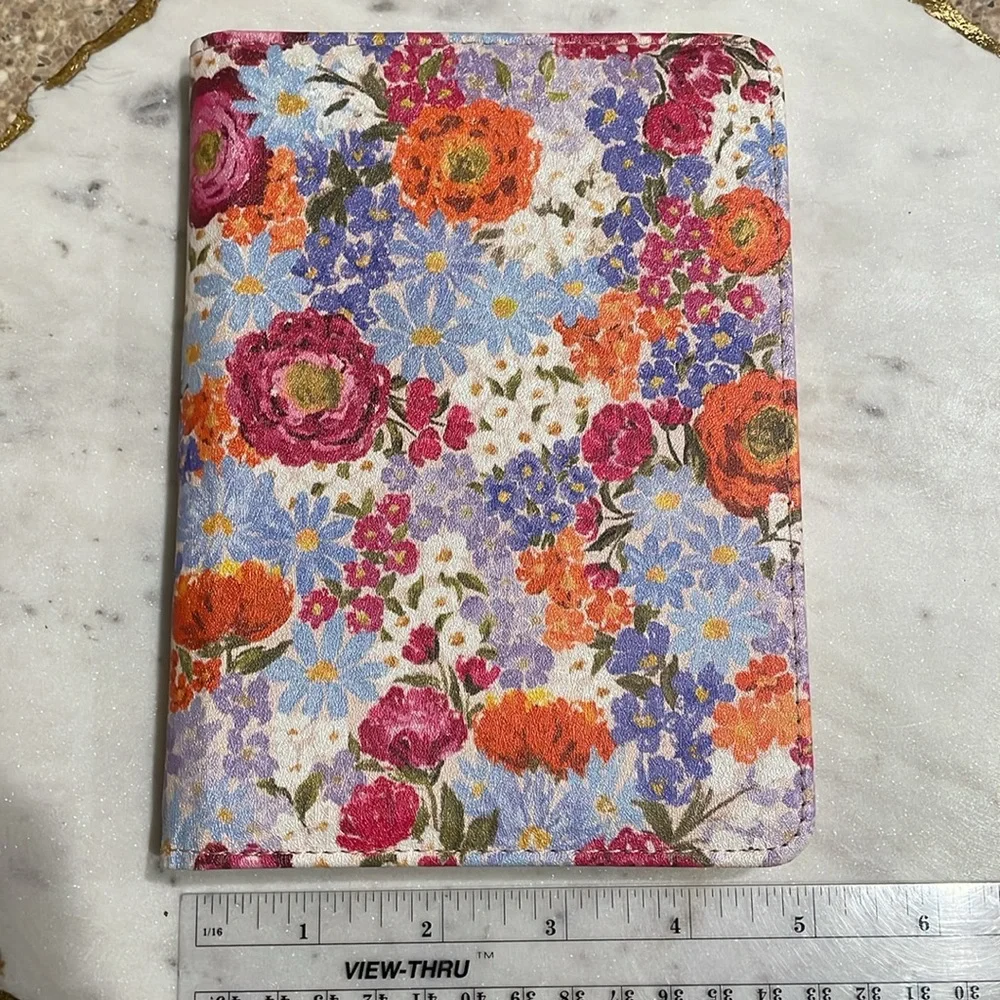 Elyse Breanne Design Kindle Case